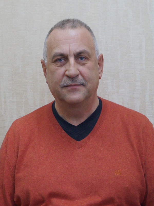 Комаров Михаил Викторович.